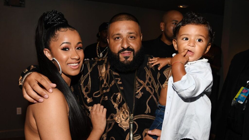El momento FaceTime de DJ Khaled y Cardi B despierta el orgullo dominicano