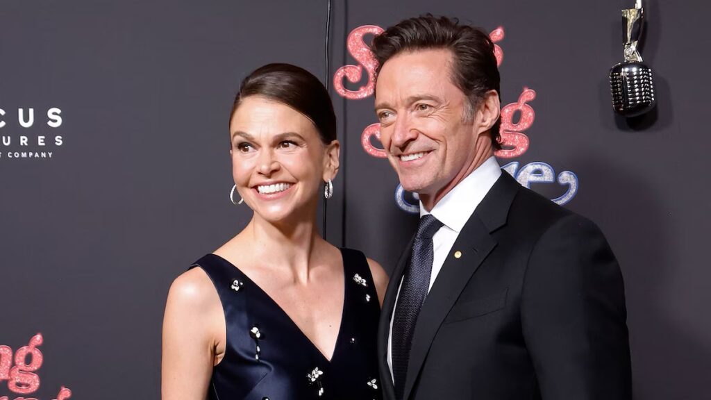 Hugh Jackman y Sutton Foster quieren casarse pero sus hijos supuestamente no lo apoyan