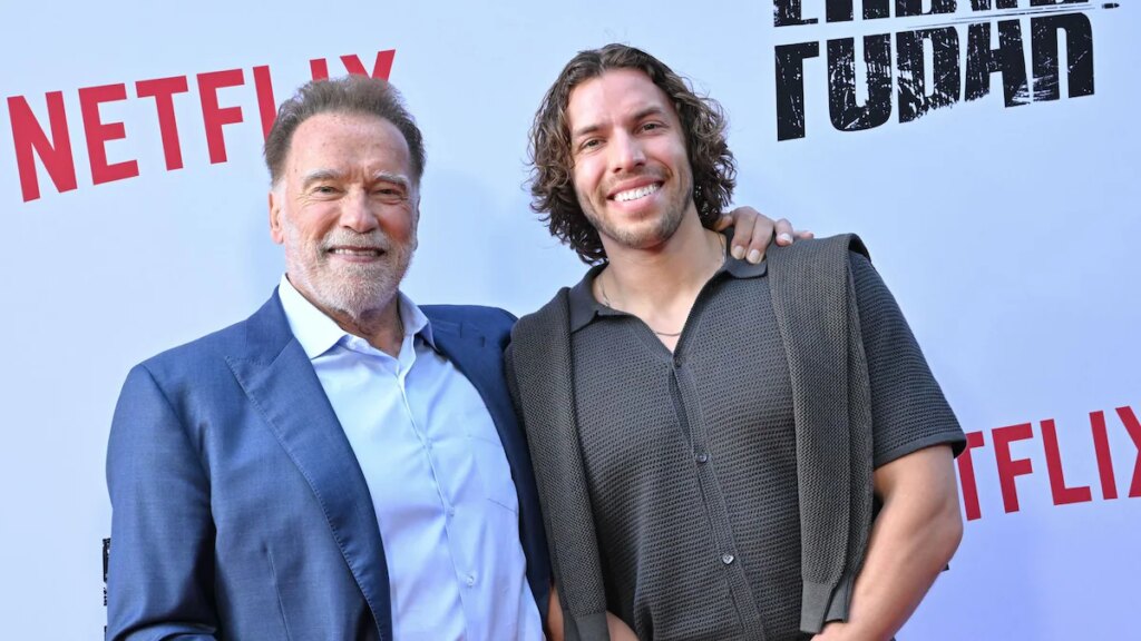 Arnold Schwarzenegger entrena a su hijo Joseph Baena mientras se prepara para el primer espectáculo de culturismo