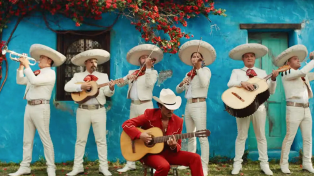 Bruno Mars ‘se casa en México’ en el vídeo musical ‘Risk It All’