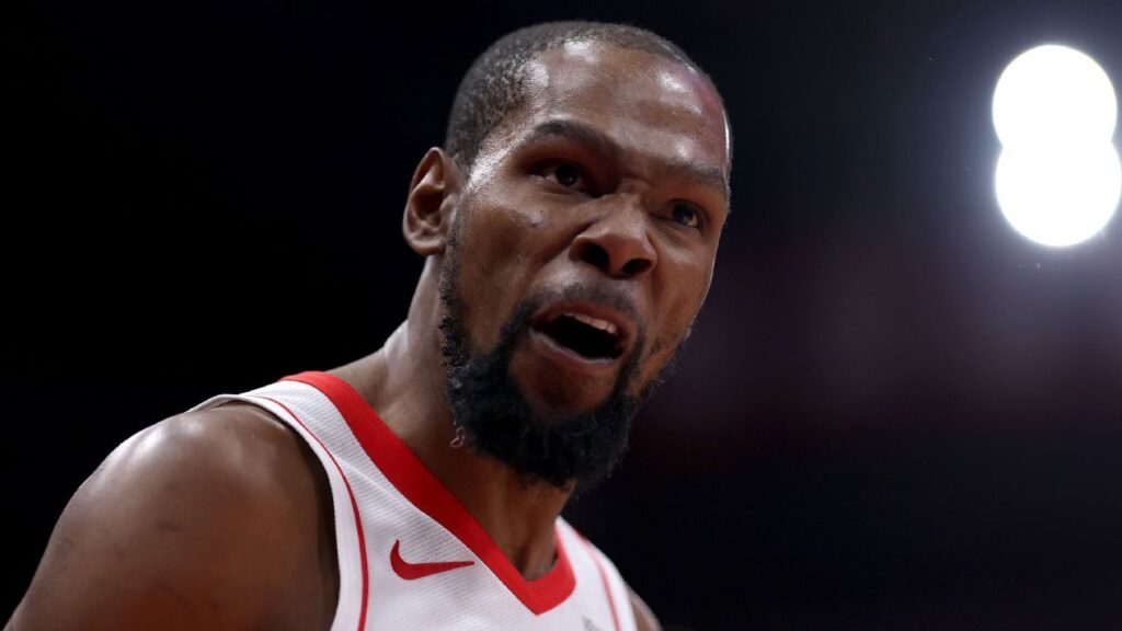 Durant superó los puntos de Michael Jordan, LeBron sumó otro récord y Oklahoma City aceleró