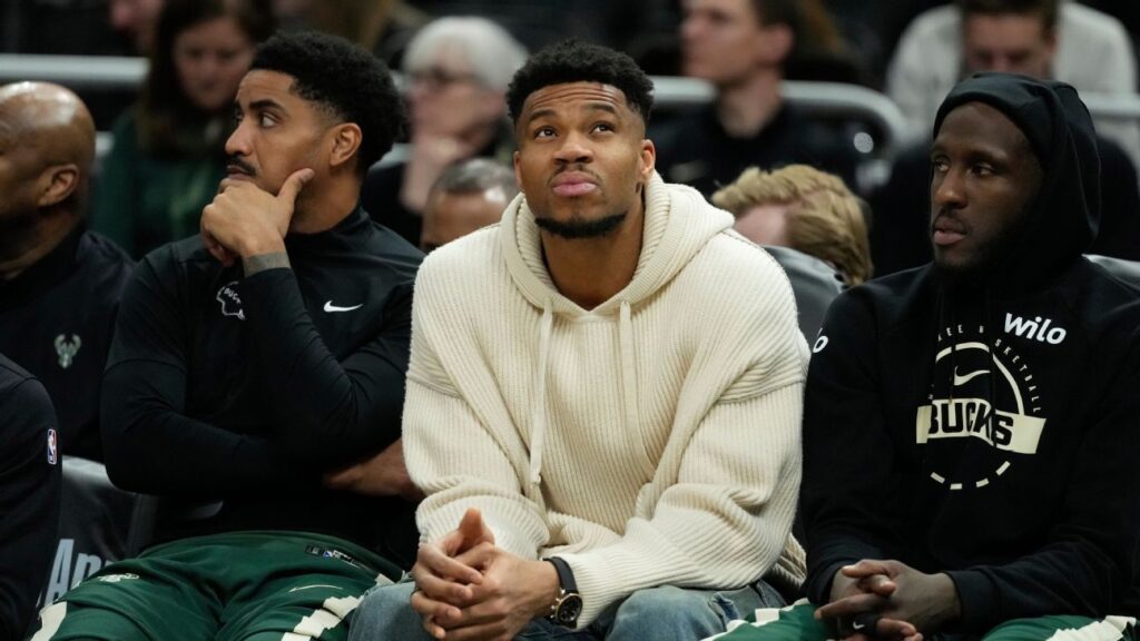 Fuentes: Los Bucks quieren dar por terminada la temporada de Giannis Antetokounmpo