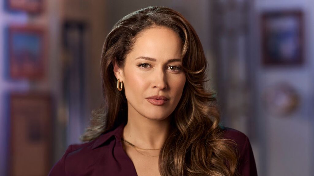 Jaina Lee Ortiz habla de misterio, paseos en Porsche y orgullo latino en su nueva serie ‘RJ Decker’