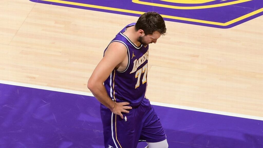 Luka Doncic podría perderse un partido con los Lakers por falta técnica