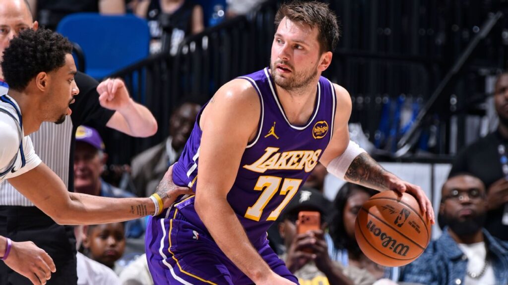 NBA anula 16ta falta técnica a Doncic, de Lakers