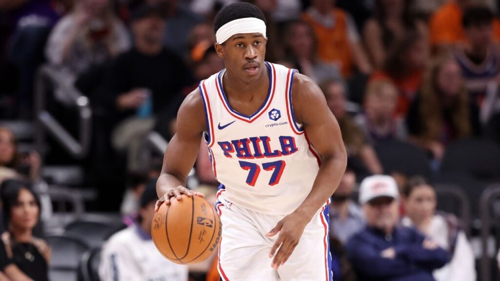 VJ Edgecombe (espalda), de 76ers, fuera al menos un juego