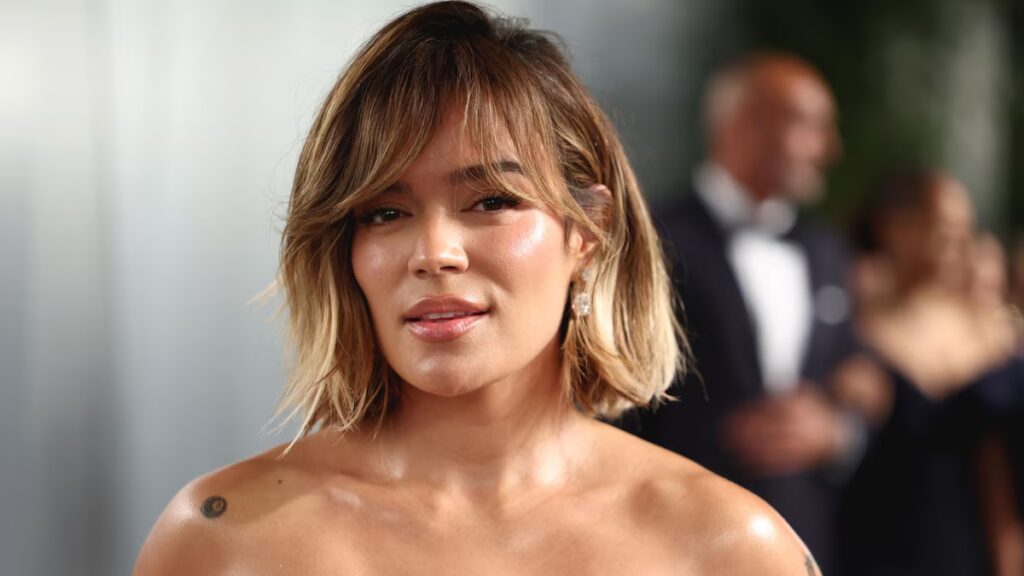 un bob elegante con flequillo