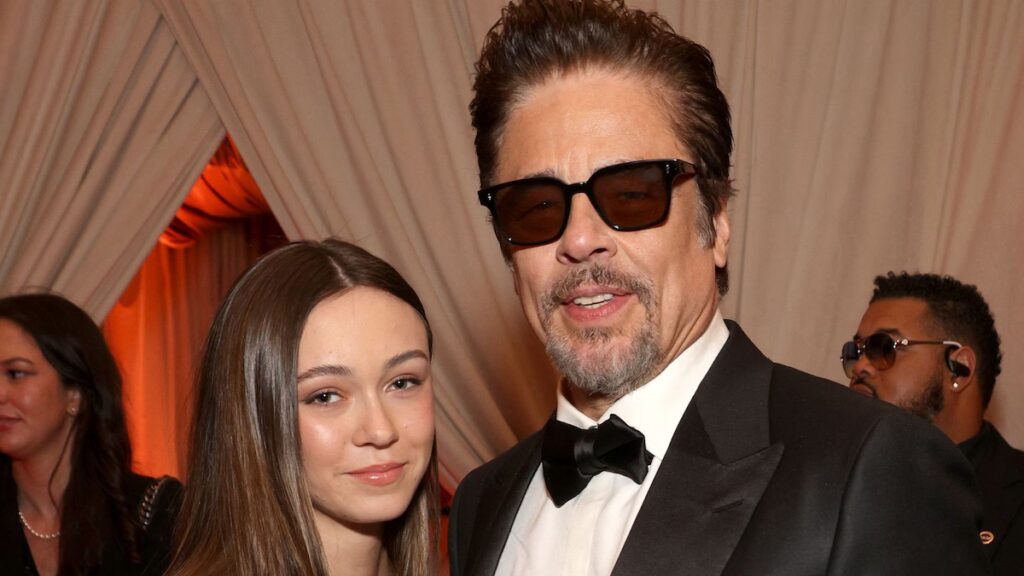 Dalila, la hija de Benicio del Toro, debuta en la alfombra roja de los Premios Actor