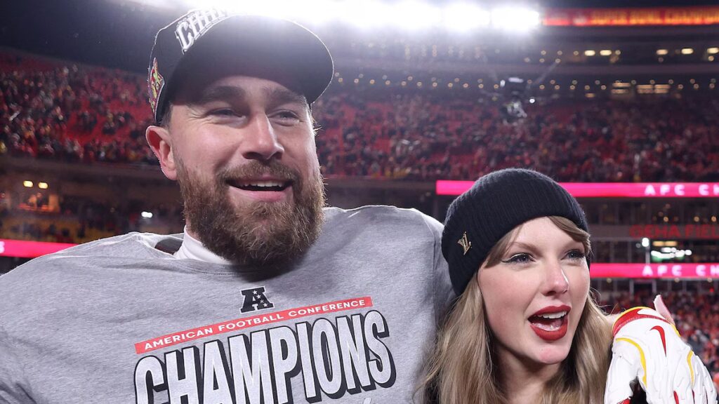 Travis Kelce confirma el regreso a la NFL y le da crédito a su prometida Taylor Swift por su motivación