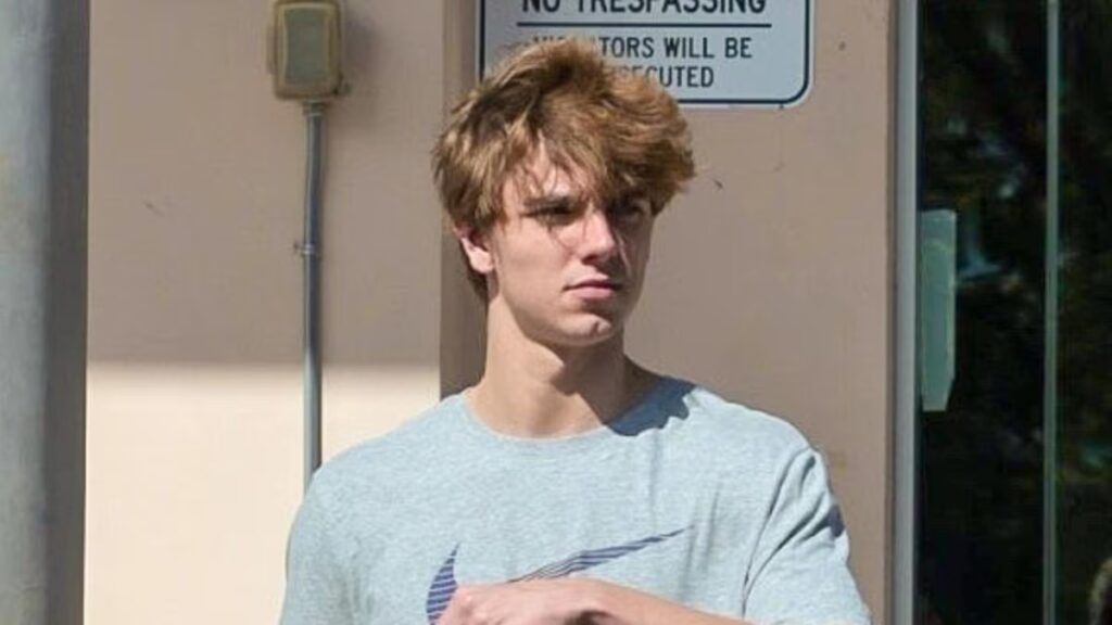 El hijo de Britney Spears, Jayden, visto con su novia mientras se reúne con su hermano Sean Preston