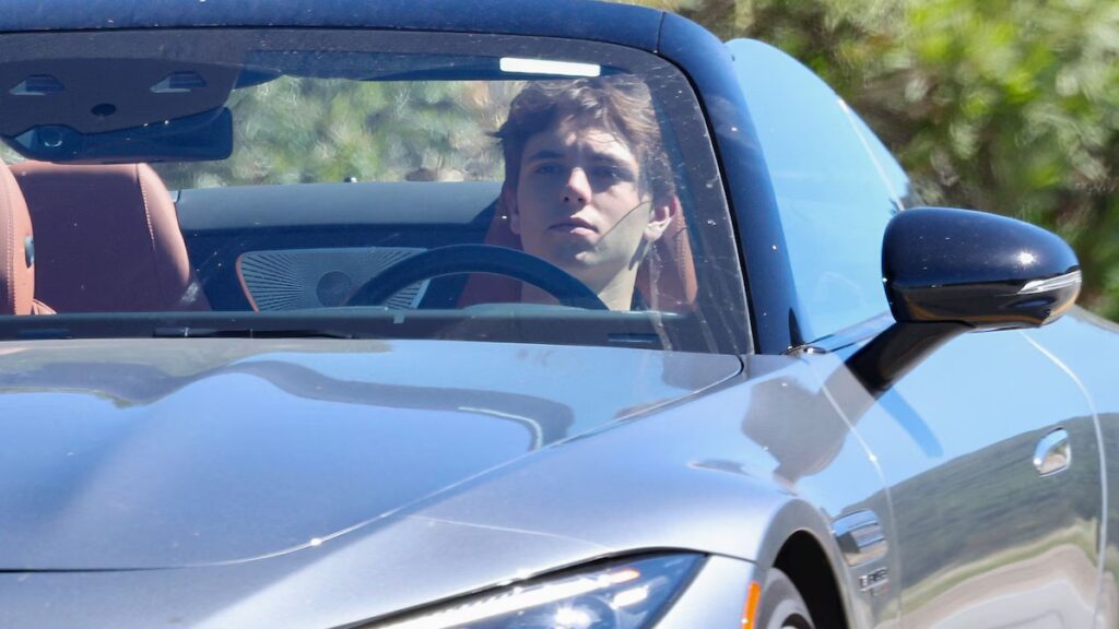 Jayden Federline continúa conduciendo el auto de lujo de Britney Spears después del incidente de DUI