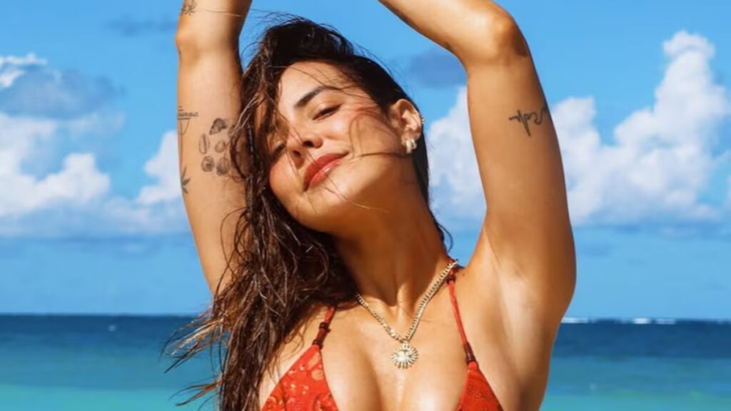 La novia de Bad Bunny, Gabriela Berlingeri, sube la temperatura con diminuto bikini triangular en Puerto Rico