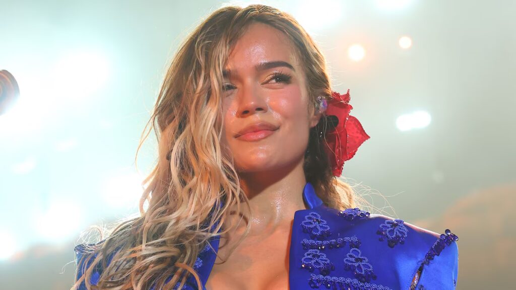 Karol G hace historia como primera latina cabeza de cartel de Coachella y habla por los latinos