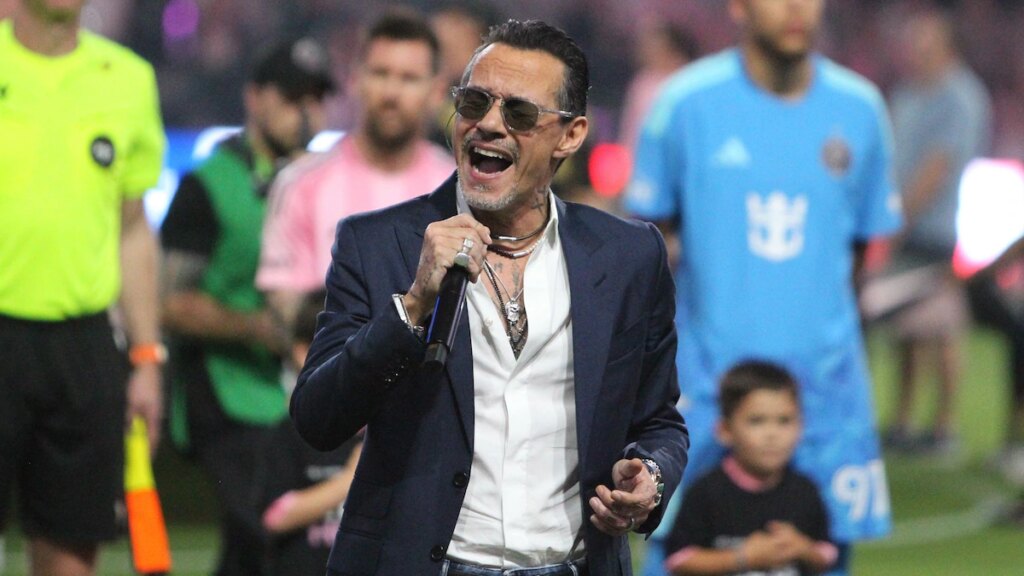 Marc Anthony encabeza el debut en el estadio del Inter Miami con una emotiva interpretación del himno