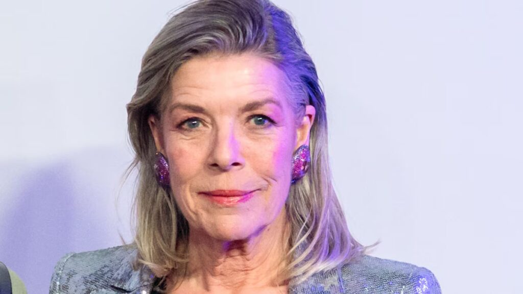 Carolina de Hannover brilla con las joyas de zafiro de la princesa Charlotte mientras el legado real continúa en París