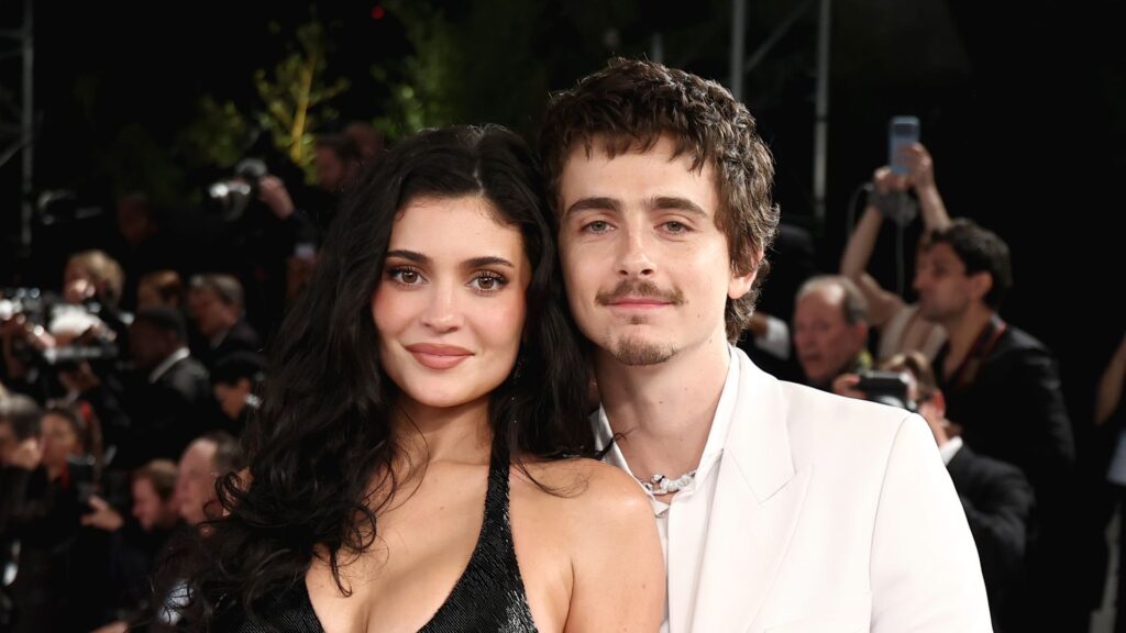 Kylie Jenner y Timothée Chalamet disfrutan de una noche de fiesta mientras apoyan a los Knicks en el MSG