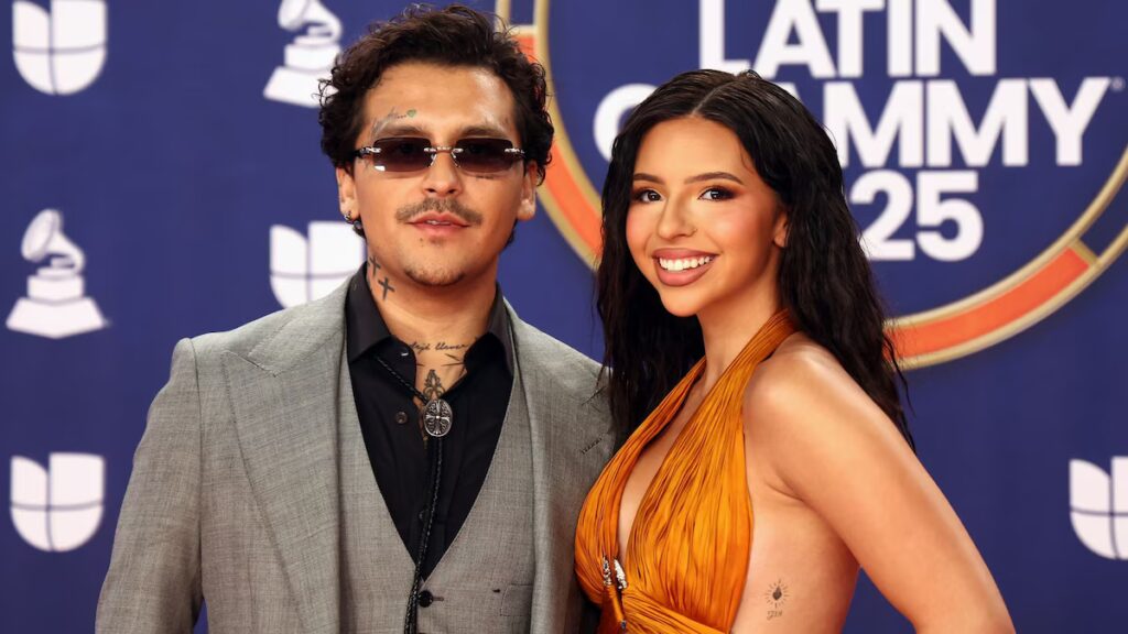 Christian Nodal pospone boda religiosa con Ángela