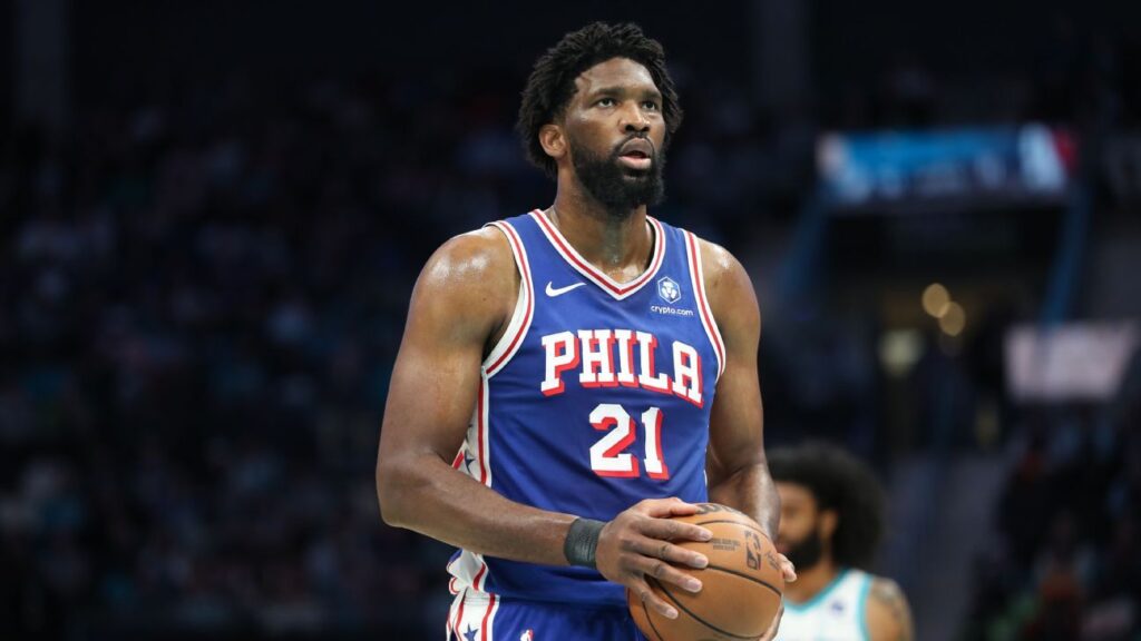 76ers cambian el estatus de Joel Embiid a “dudoso” de cara al J3 ante Celtics