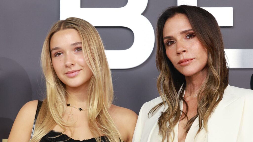 Victoria Beckham hace comparaciones con su hija Harper en su 52 cumpleaños