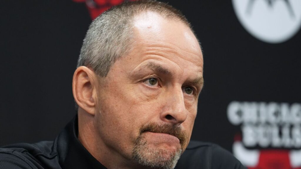 Bulls despiden al vicepresidente Arturas Karnisovas y al gerente Marc Eversley