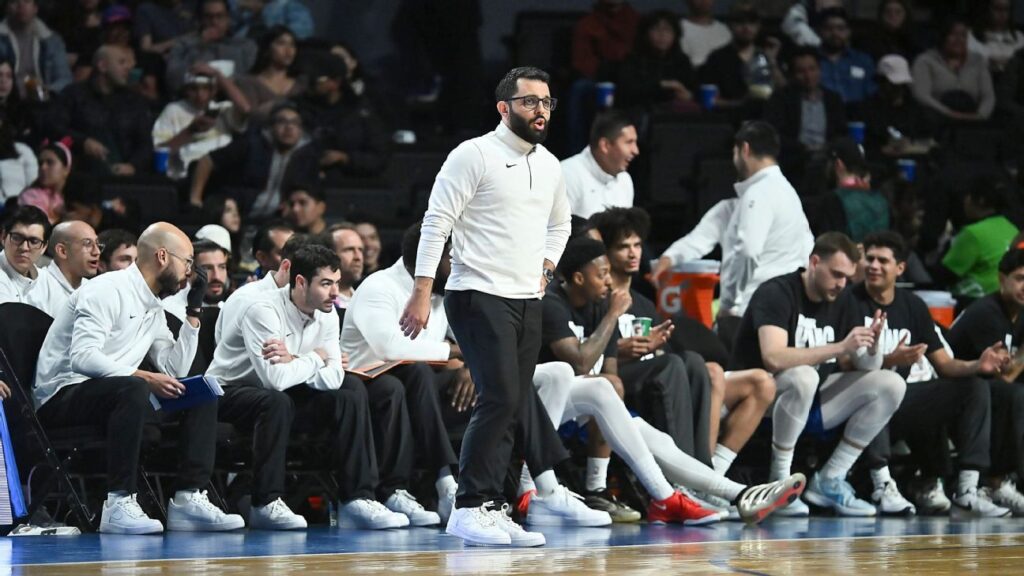 Vitor Galvani de Capitanes es nombrado entrenador en jefe del año