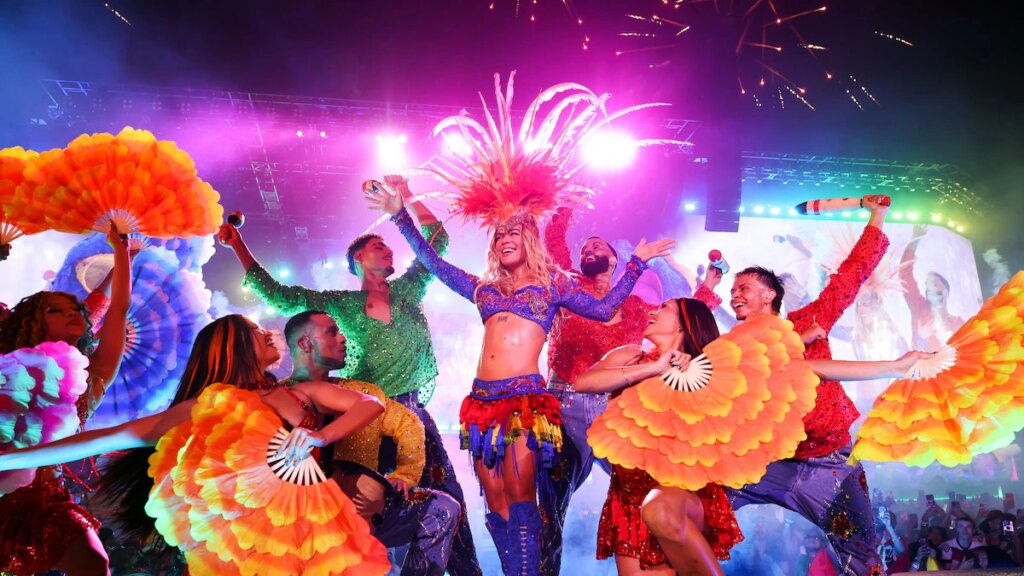 El debut de Karol G en Coachella es una clase magistral de música y cultura latina (FOTOS)