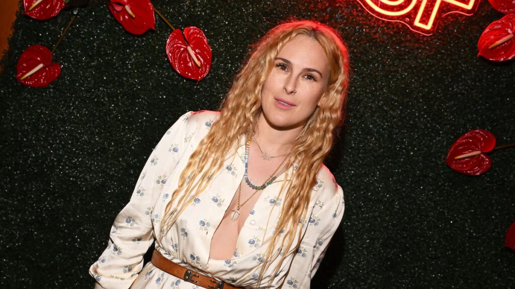 La defensa de Rumer Willis de amamantar a su hijo de 3 años: ¿sigue siendo beneficioso para un niño pequeño?