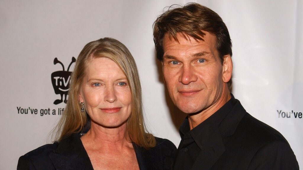 La esposa de Patrick Swayze dice que todavía lo siente “todos los días”
