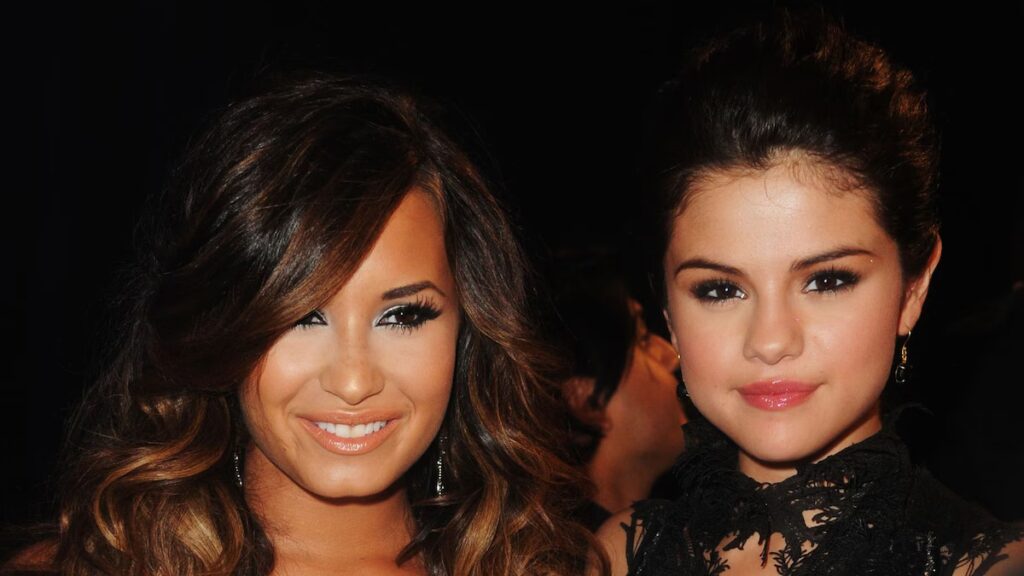 Selena Gomez se presenta ante Demi Lovato y cambia la narrativa