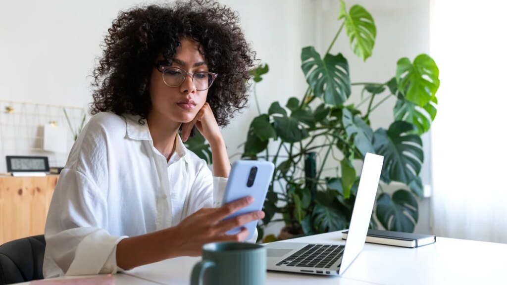 La psicología dice que responder lentamente en WhatsApp no ​​es de mala educación