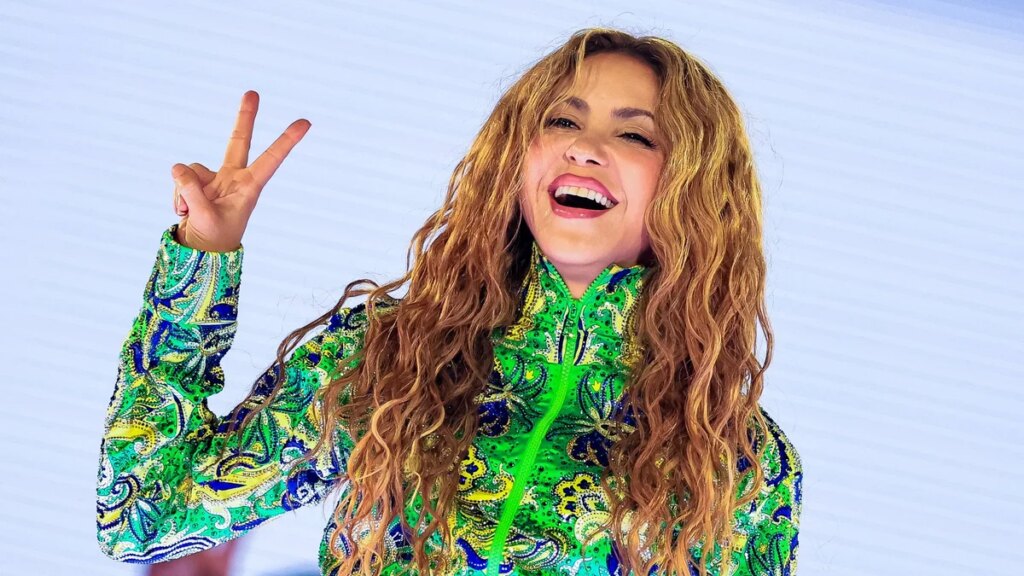 Shakira enseña a sus hijos y amigos a hacer wakeboard (FOTOS)