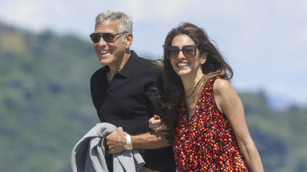 Amal Clooney llama la atención con un minivestido boho-glam mientras celebra el 65 cumpleaños de George Clooney en Saint-Tropez
