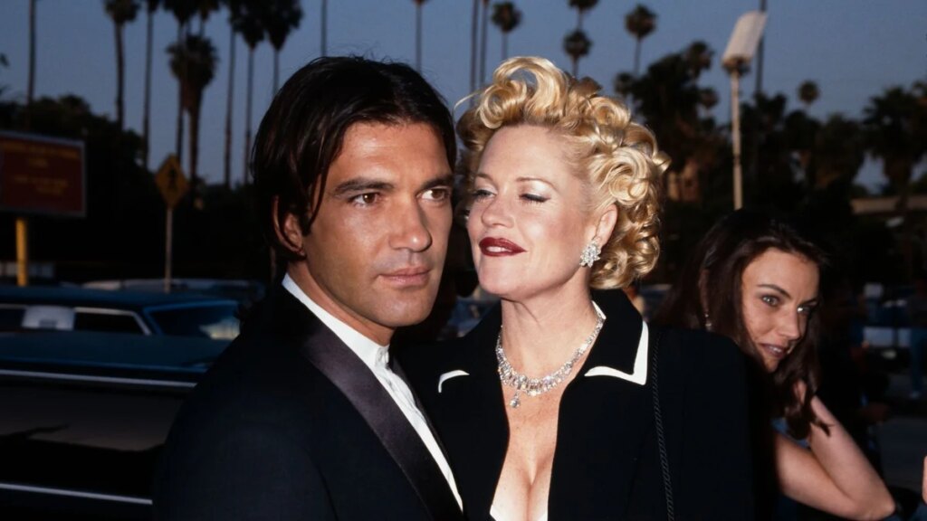 La boda secreta de Antonio Banderas y Melanie Griffith: 12 invitados, fuga en taxi y una historia de amor que aún hoy los une