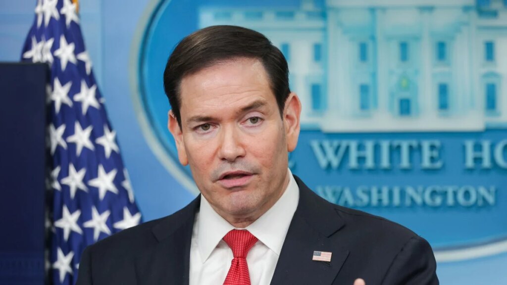 Marco Rubio cita canciones de hip-hop de los 90 en una sesión informativa en la Casa Blanca después de ser DJ en una boda