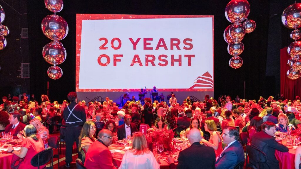 El Centro Adrienne Arsht celebra 20 años con una gala repleta de estrellas en Miami