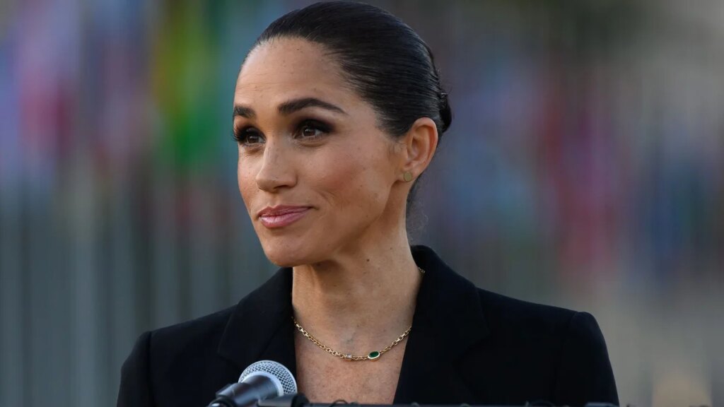 Por qué las elecciones de joyería de Meghan Markle están generando debate