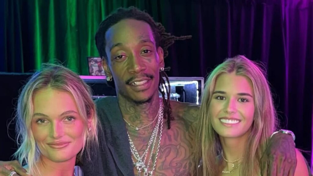 Kai Trump se une a Wiz Khalifa y MGK detrás del escenario para una noche memorable