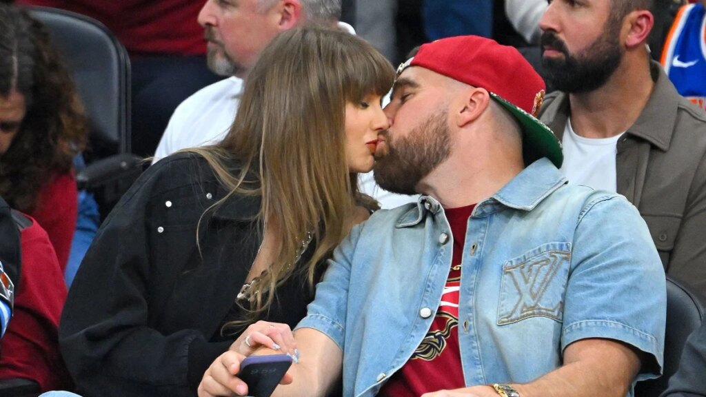 Taylor Swift y Travis Kelce pasan una cita nocturna en el partido Knicks vs Cavaliers