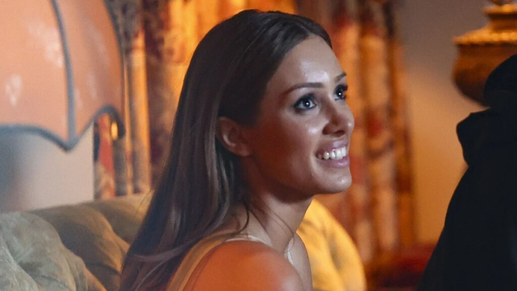 Bianca Censori luce un body ultratransparente y elegantes tacones negros en una salida al spa de Los Ángeles