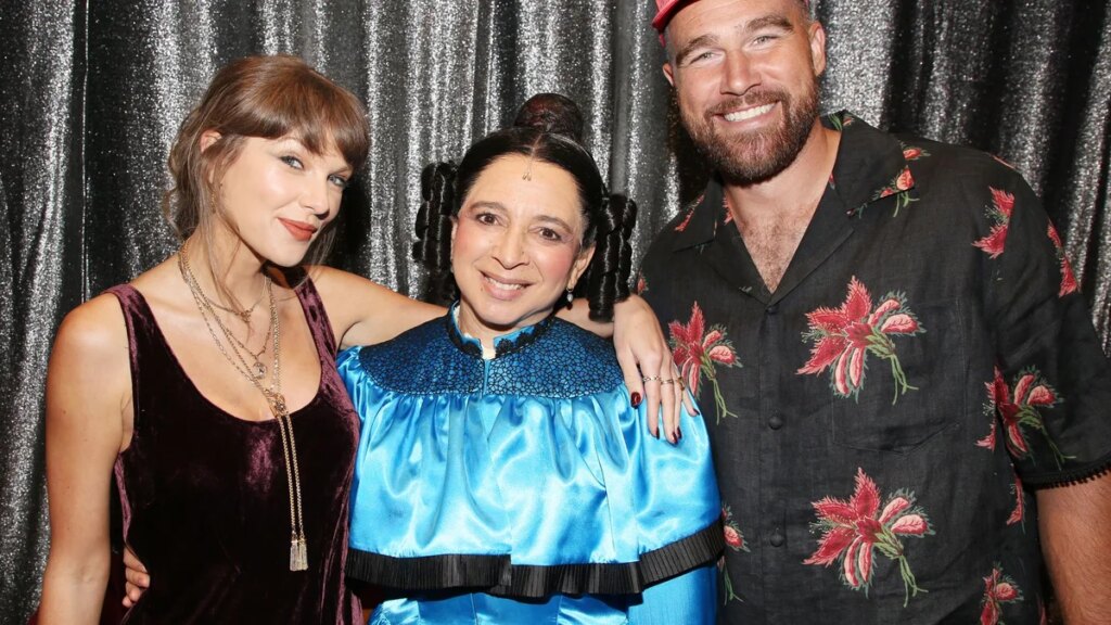 Taylor Swift y Travis Kelce tienen una cita nocturna en Broadway para ver ‘Oh, Mary!’