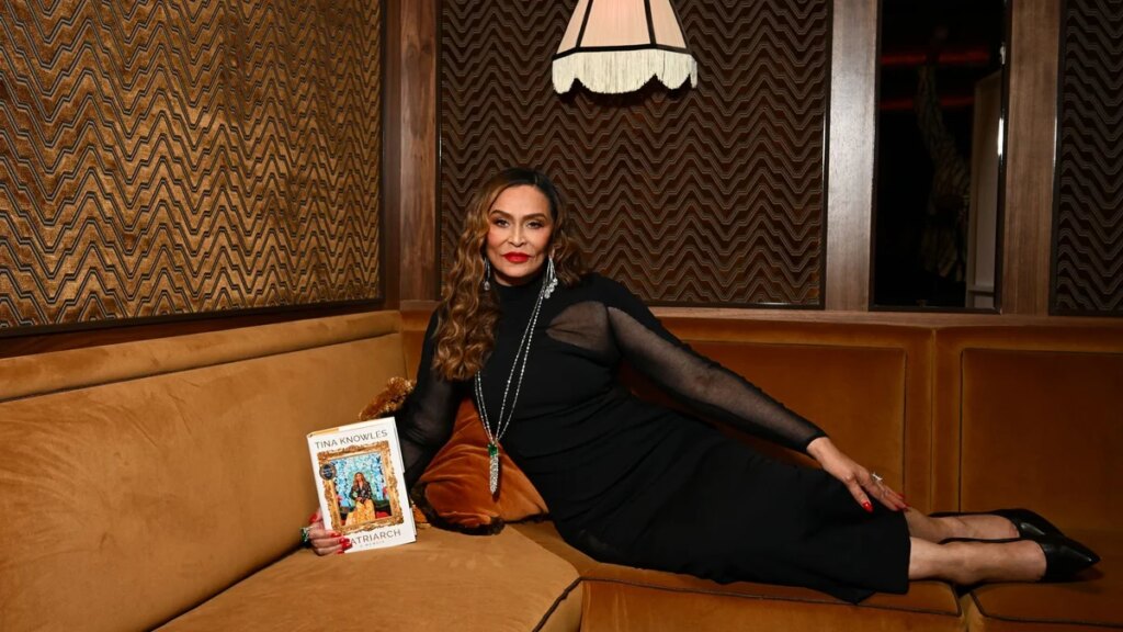 Tina Knowles celebra el lanzamiento del libro de bolsillo de ‘Matriarca’ con una escapada relajante después de la recuperación del cáncer