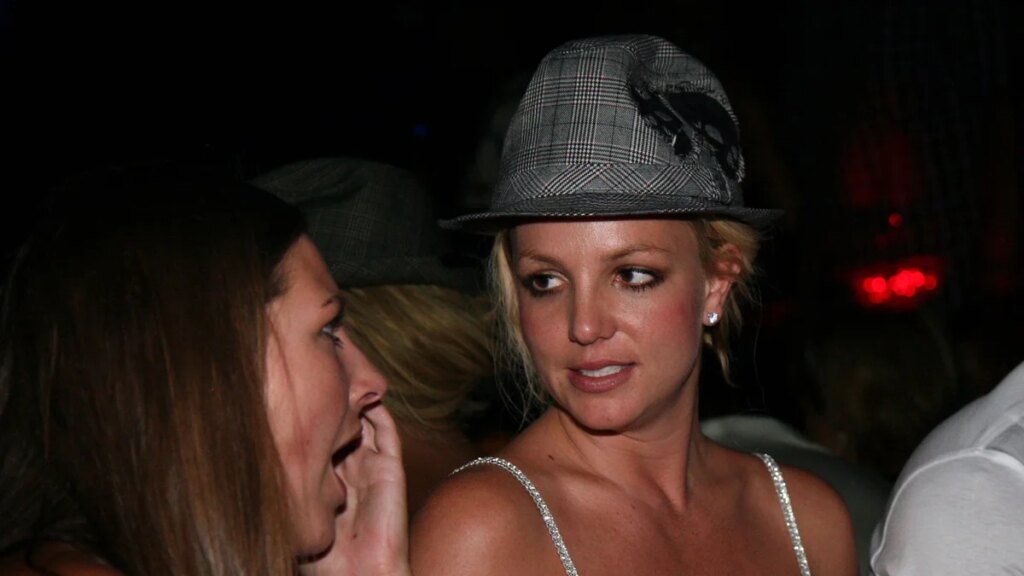 Britney Spears aprovecha su alter ego para compartir otro mensaje intrigante dedicado a ‘Mean Girls’