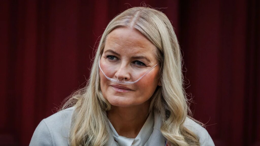 Mette-Marit de Noruega está en lista de espera para trasplante de pulmón mientras el palacio confirma que dejará sus deberes reales