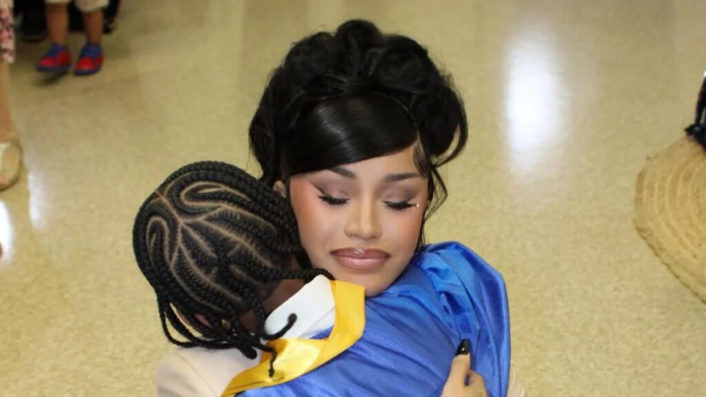 Cardi B celebra la graduación de prekínder de su hijo Wave con dulces momentos familiares