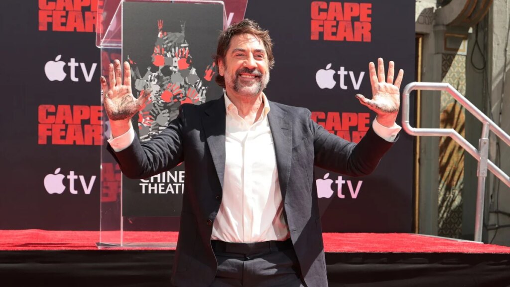 Javier Bardem deja huella en el Teatro Chino de Hollywood acompañado de sus hijos adolescentes Leo y Luna