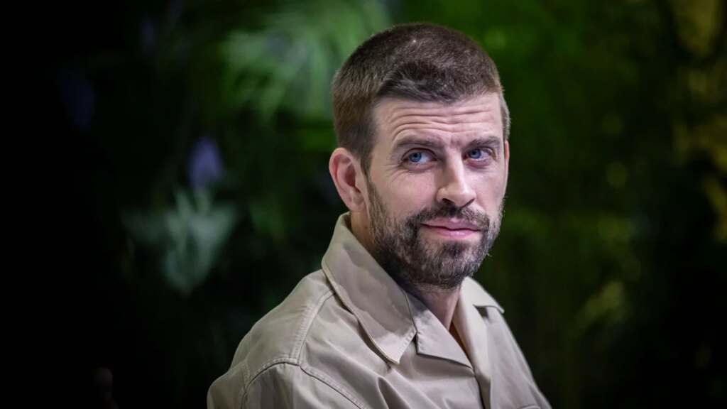 Piqué se enfrenta a despidos en la Liga del Rey mientras se retira a su santuario privado