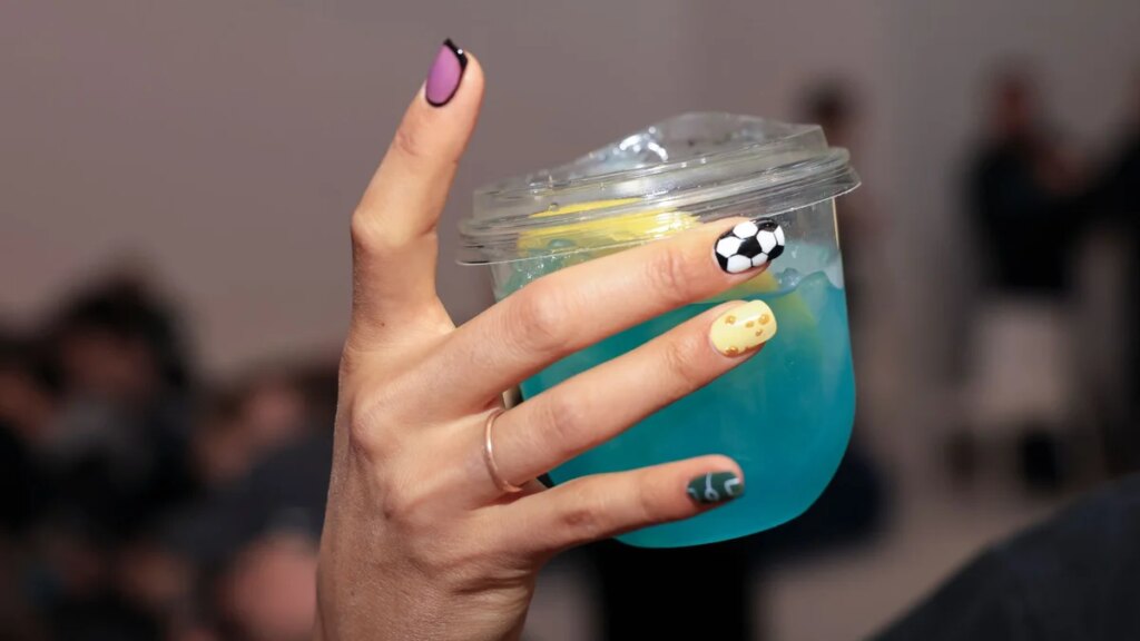 Las uñas de la Copa del Mundo son la tendencia de manicura que debes probar y que se apoderará de 2026