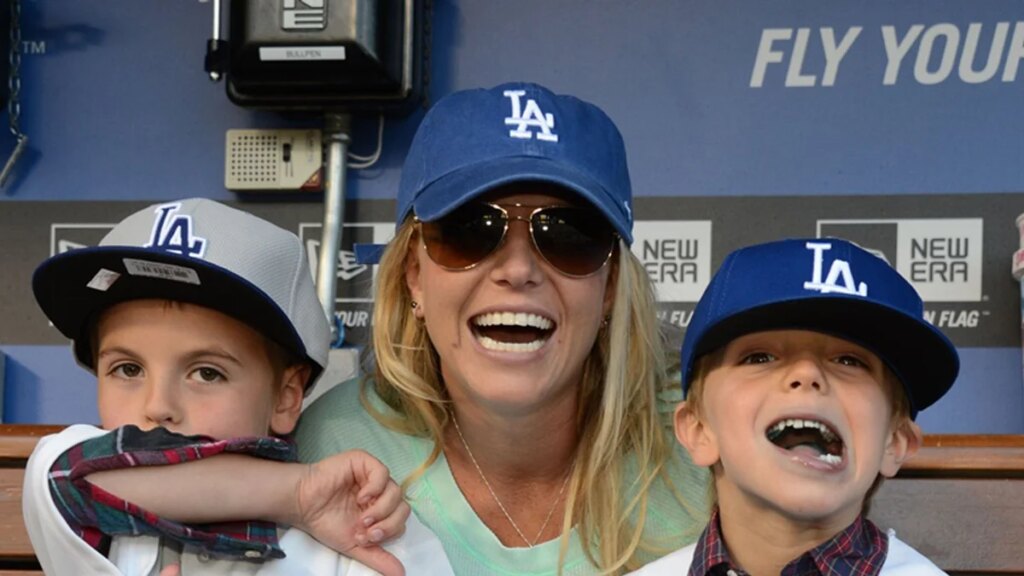 Los hijos de Britney Spears hacen una rara aparición juntos en la Semana de la Moda Masculina de París