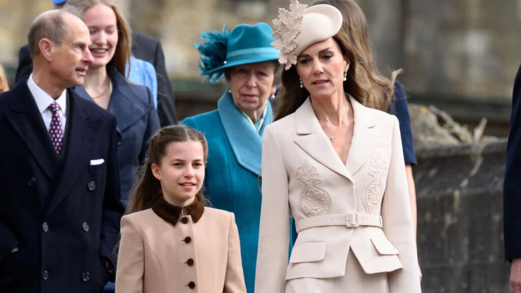 La princesa Charlotte se parece a Kate Middleton de maneras sorprendentes a medida que crece en su papel real