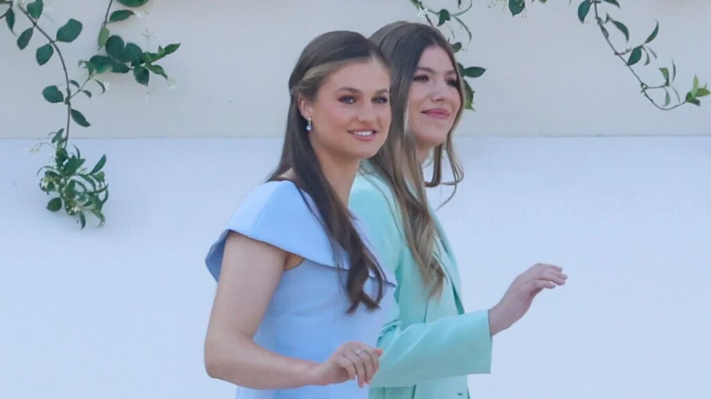 El look azul pastel de la princesa Leonor en la misa del Papa León XIV llevaba un mensaje oculto